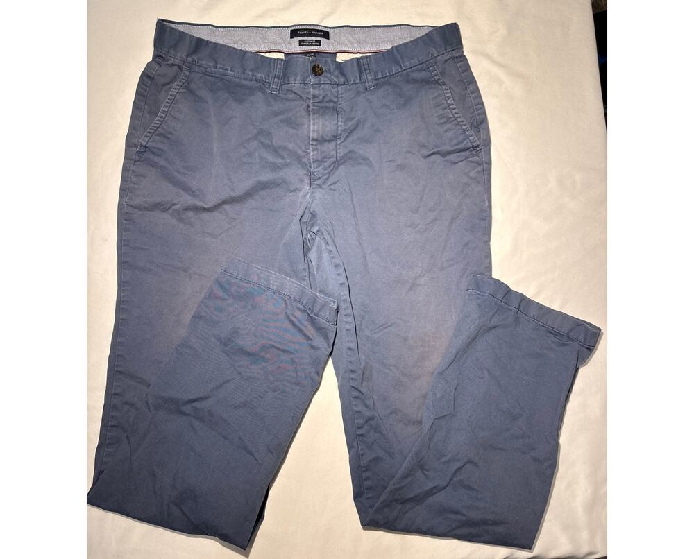 Tommy Hilfiger Men’s 36x34 Custom Fit Chino Pants Light Blue Casual Khakis